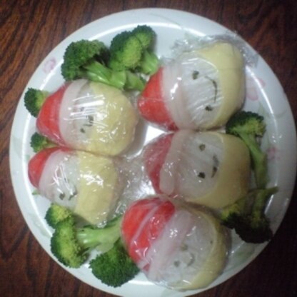 白いご飯どはなく、寿司飯で作ってみました。クリスマスの食卓がとてもかわいくなり、子どもも大喜びでした。